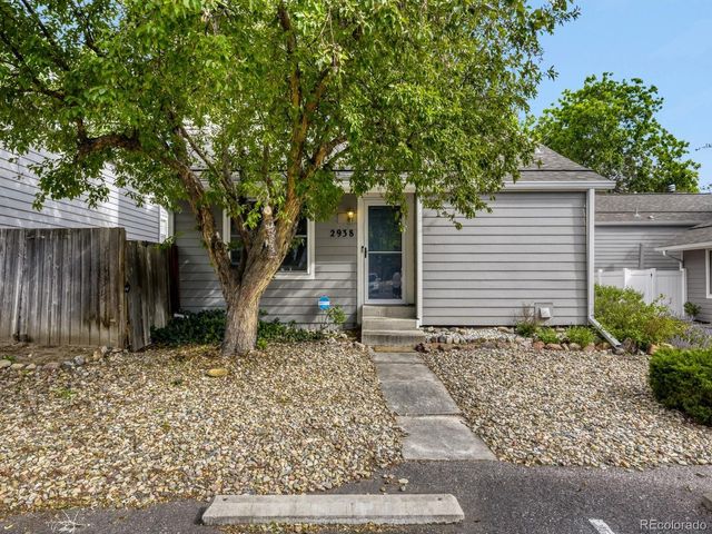 2938 S Revere St, Aurora, CO 80014
