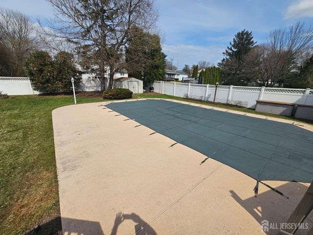 15 Delaware Drive, East Brunswick, NJ 08816