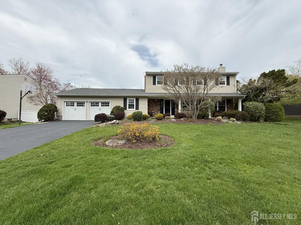 15 Delaware Drive, East Brunswick, NJ 08816