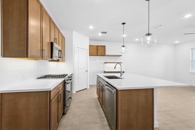 693 Daniels Lake Lane, Dayton, TX 77535