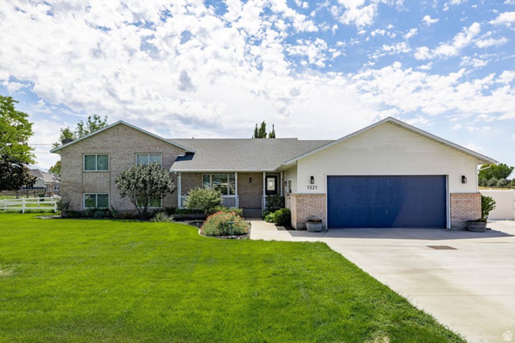 1321 W 700 S, Marriott Slaterville, UT 84404 — exterior