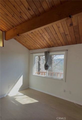 31954 Pine Cone, Running Springs, CA 92382