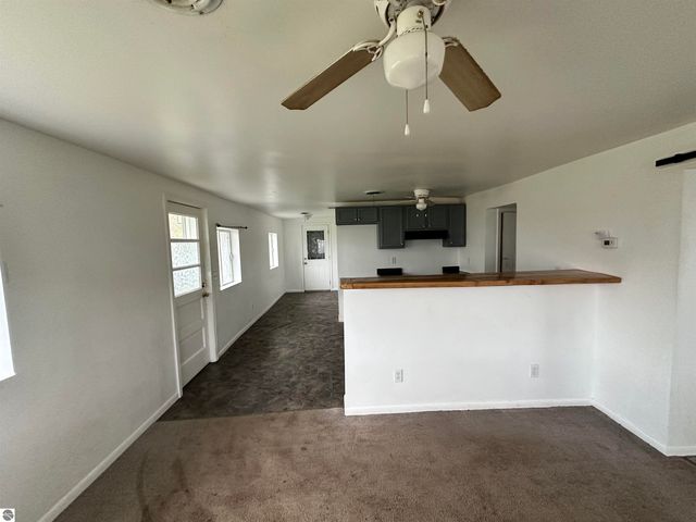 214 N Grover Avenue, Alma, MI 48801