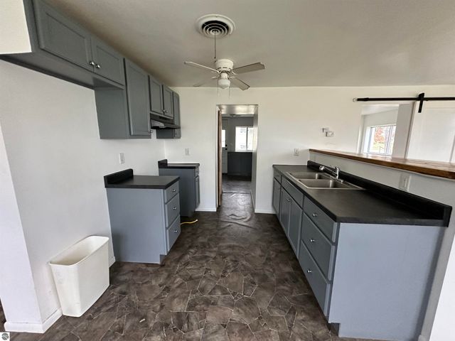 214 N Grover Avenue, Alma, MI 48801