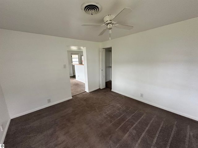 214 N Grover Avenue, Alma, MI 48801