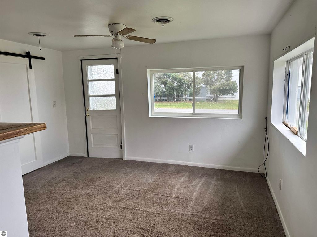 Image 10 of property listing at 214 N Grover Avenue, Alma, MI 48801