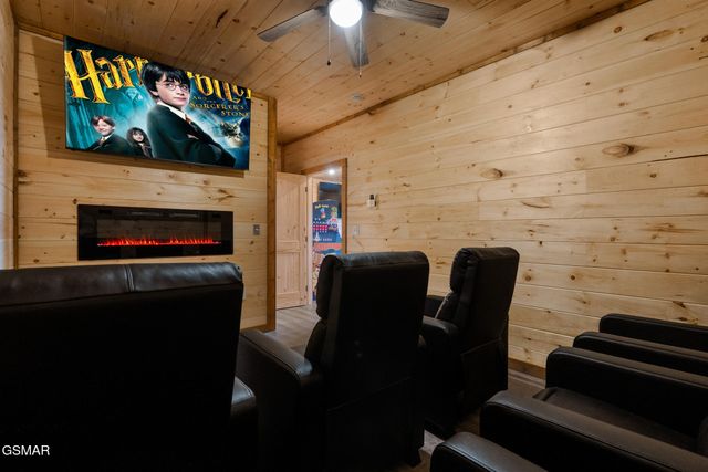 3321 Pine Peak Way, Sevierville, TN 37862