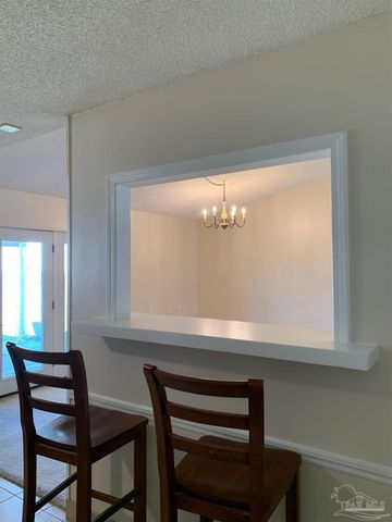 1012 Coronado Ct, Gulf Breeze, FL 32563