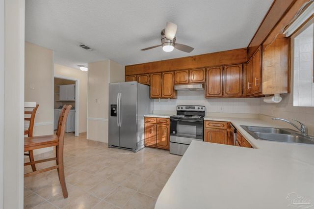 1012 Coronado Ct, Gulf Breeze, FL 32563