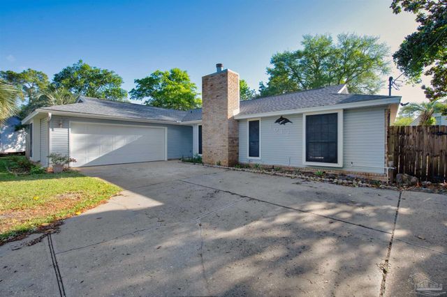 1012 Coronado Ct, Gulf Breeze, FL 32563