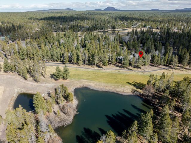 57985 Silver Fir Circle 2, Sunriver, OR 97707