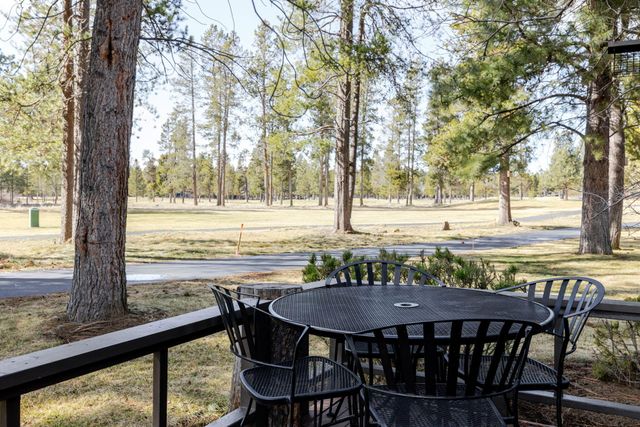 57985 Silver Fir Circle 2, Sunriver, OR 97707