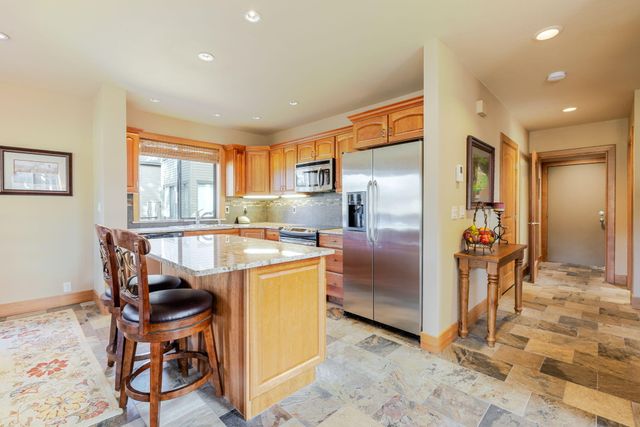 57985 Silver Fir Circle 2, Sunriver, OR 97707