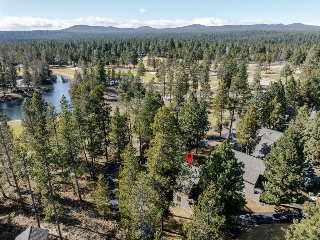 57985 Silver Fir Circle 2, Sunriver, OR 97707