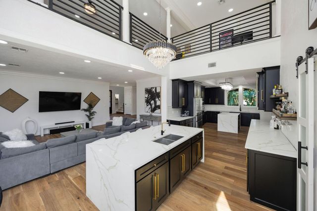 13 Queen Mary Court, Sugar Land, TX 77479