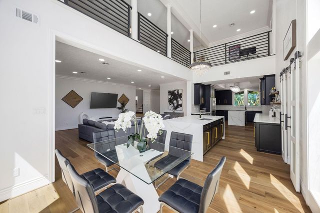 13 Queen Mary Court, Sugar Land, TX 77479