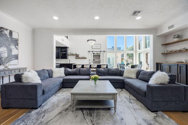 13 Queen Mary Court, Sugar Land, TX 77479