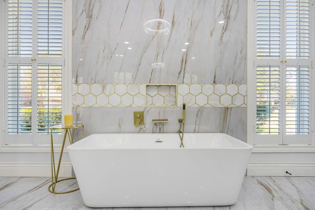 13 Queen Mary Court, Sugar Land, TX 77479