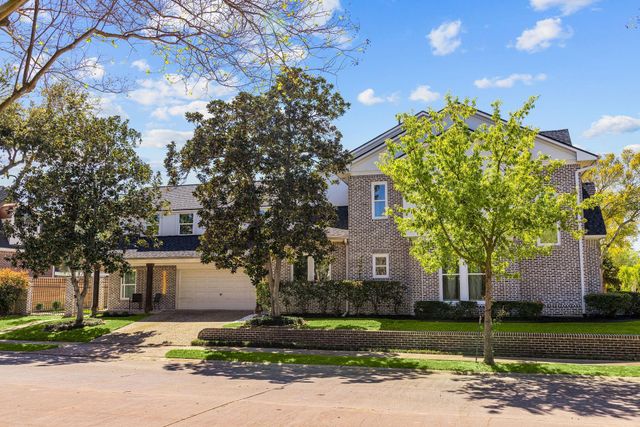 13 Queen Mary Court, Sugar Land, TX 77479