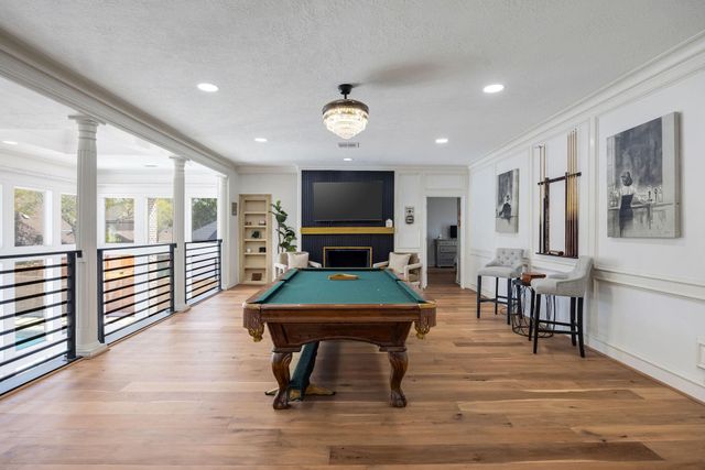 13 Queen Mary Court, Sugar Land, TX 77479