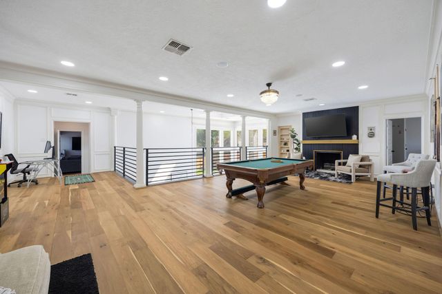 13 Queen Mary Court, Sugar Land, TX 77479