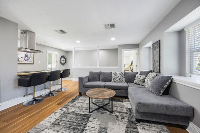 13 Queen Mary Court, Sugar Land, TX 77479