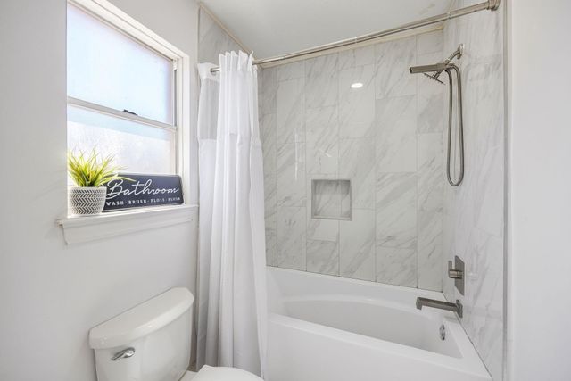 13 Queen Mary Court, Sugar Land, TX 77479