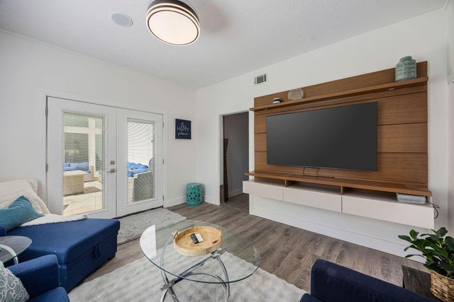 13 Queen Mary Court, Sugar Land, TX 77479