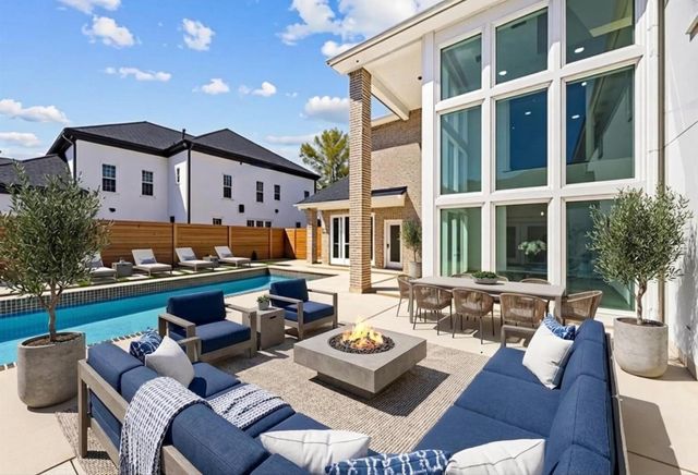 13 Queen Mary Court, Sugar Land, TX 77479