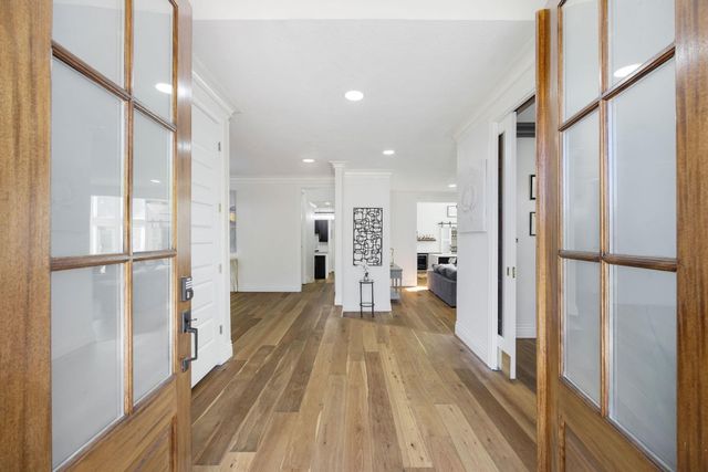 13 Queen Mary Court, Sugar Land, TX 77479