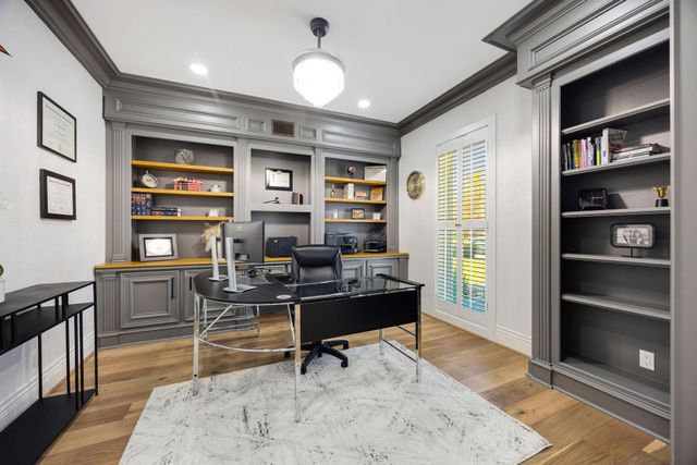 13 Queen Mary Court, Sugar Land, TX 77479