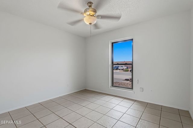 3216 Beachcomber Drive, El Paso, TX 79936