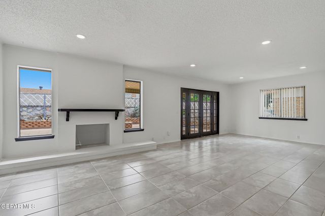 3216 Beachcomber Drive, El Paso, TX 79936