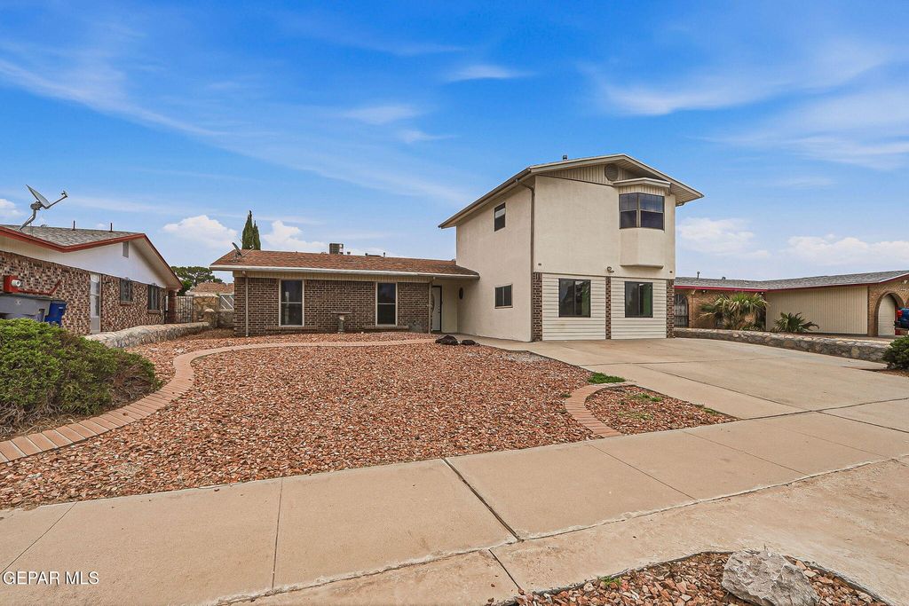 3216 Beachcomber Drive, El Paso, TX 79936