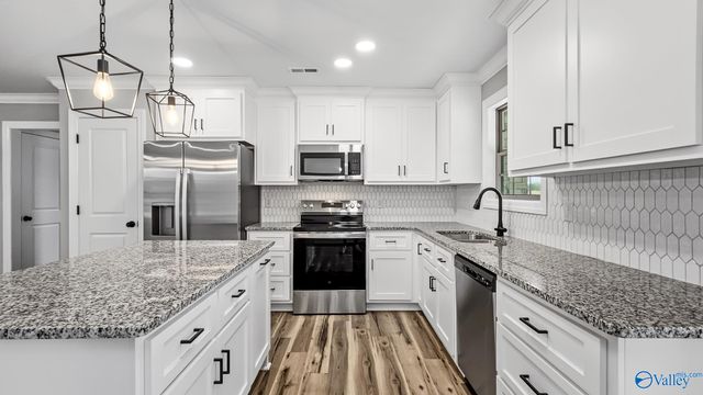 27136 North Wales Road, Elkmont, AL 35620
