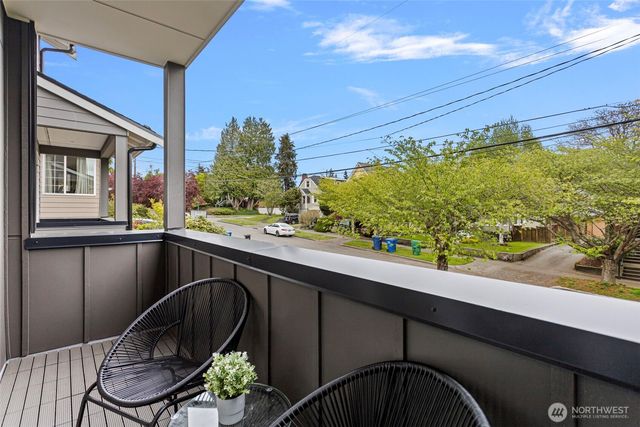 6743 Earl Avenue NW, Seattle, WA 98117