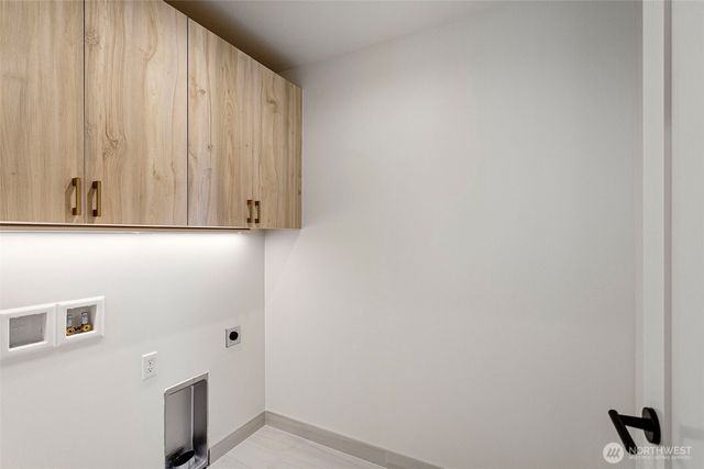 6743 Earl Avenue NW, Seattle, WA 98117
