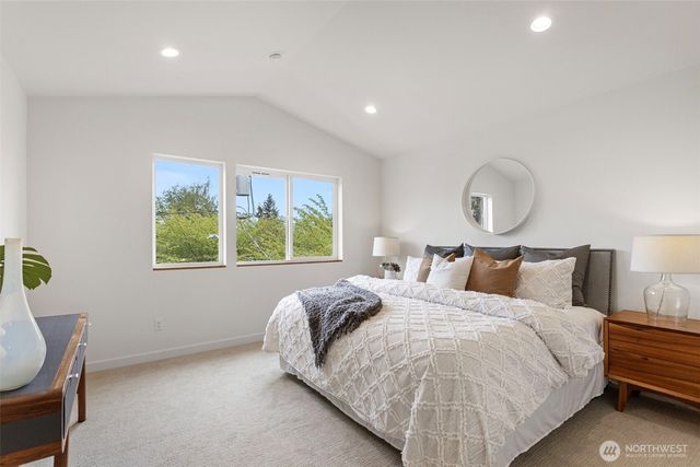 6743 Earl Avenue NW, Seattle, WA 98117