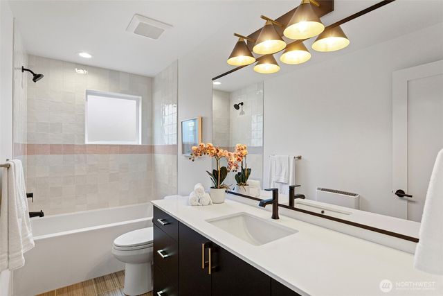 6743 Earl Avenue NW, Seattle, WA 98117