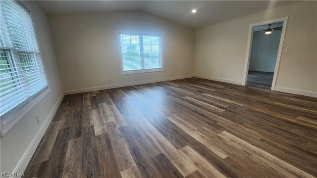 3190 Eastport Road SE, Dennison, OH 44621