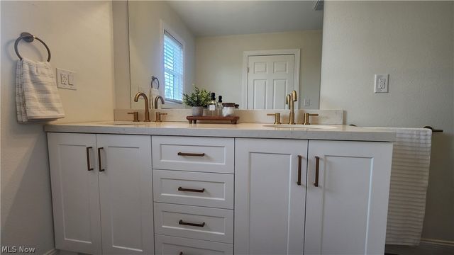 3190 Eastport Road SE, Dennison, OH 44621