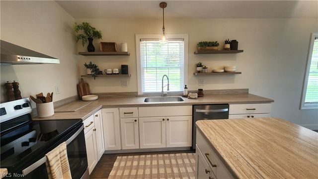 3190 Eastport Road SE, Dennison, OH 44621