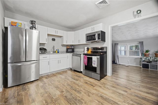 1521 Morgan DR, Hampton, VA 23663