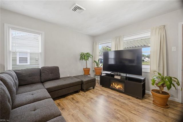 1521 Morgan DR, Hampton, VA 23663