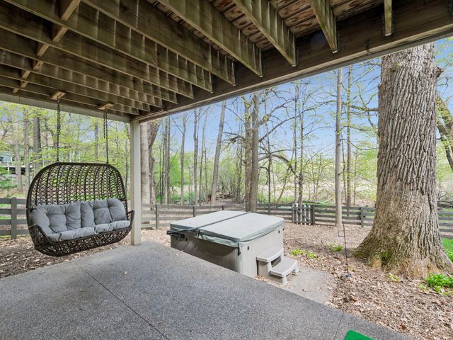 25695 Maple View Court, Shorewood, MN 55331