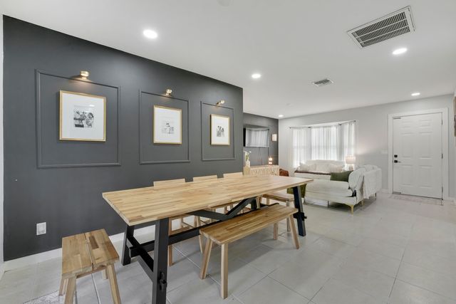 14241 N 79th Ct Court N, Loxahatchee, FL 33470