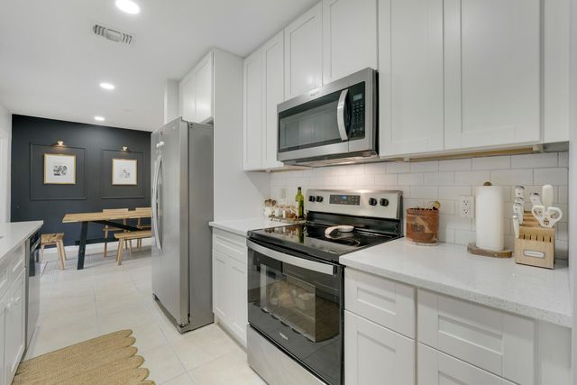 14241 N 79th Ct Court N, Loxahatchee, FL 33470