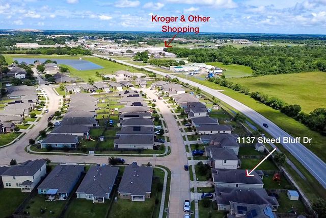 1237 Steed Bluff Drive, Alvin, TX 77511