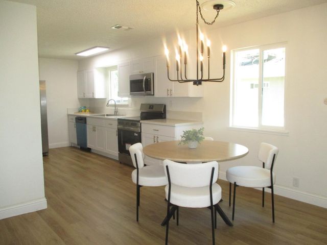 2125 Harris Ave, Sacramento, CA 95838