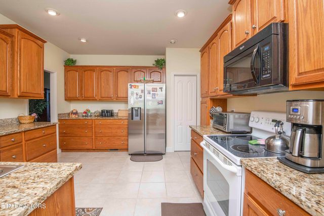 102 Tanasee Court, Maryville, TN 37801